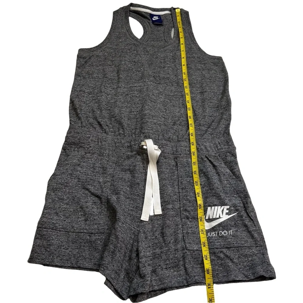 Nike Gym Romper Size Small Heathered Gray Racerback Tie at Waist Pockets Vintage - Picture 9 of 10